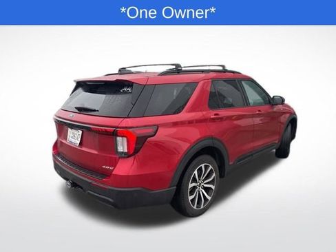 Used 2025 Ford Explorer ST-Line image 3