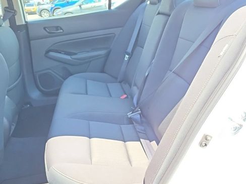 Used 2023 Nissan Altima 2.5 SV FWD image 11
