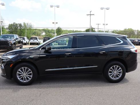 Certified 2024 Buick Enclave Essence w/ Technology Package AWD/4WD image 26