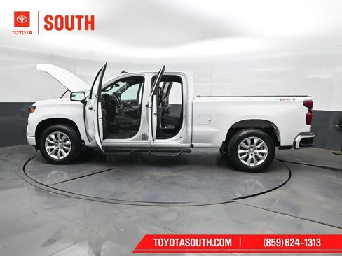 Used 2022 Chevrolet Silverado 1500 Custom AWD/4WD image 52