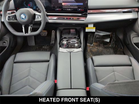 New 2026 BMW 550e xDrive w/ Executive Package image 27