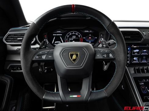Used 2024 Lamborghini Urus Performante AWD/4WD image 37