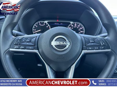 Used 2025 Nissan Sentra SV FWD image 30