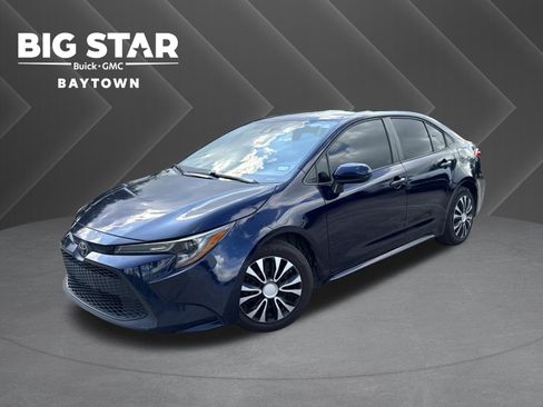 Used 2020 Toyota Corolla LE FWD image 1