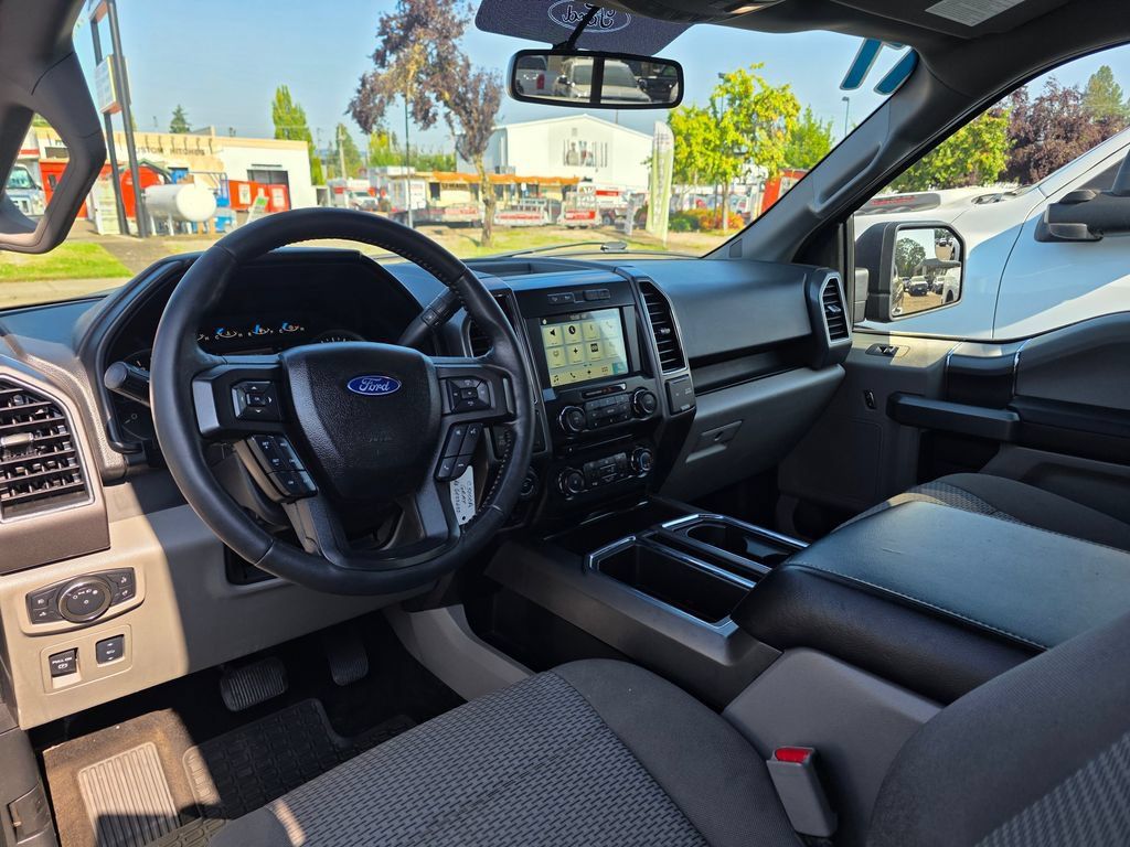 Used 2017 Ford F150 XLT w/ Equipment Group 302A Luxury AWD/4WD image 10