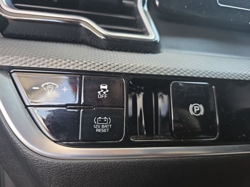 Certified 2023 Kia Sportage LX AWD/4WD image 25