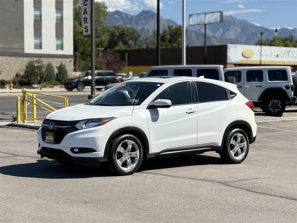 Used 2017 Honda HR-V EX image 3