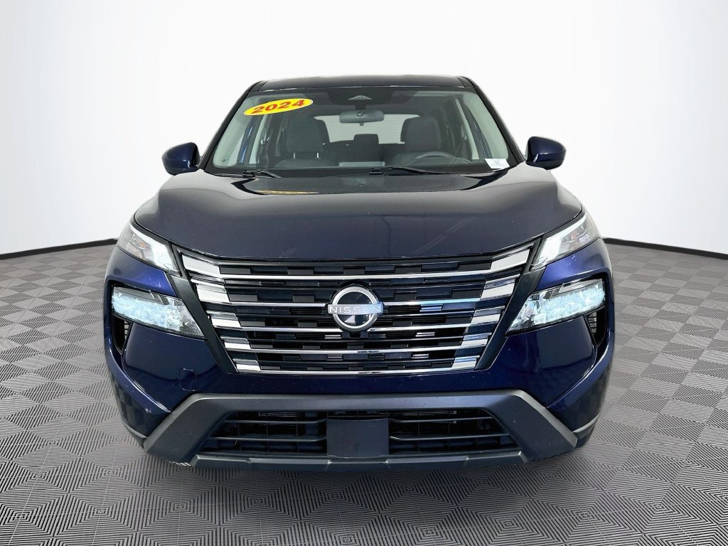 Used 2024 Nissan Rogue SV FWD image 4