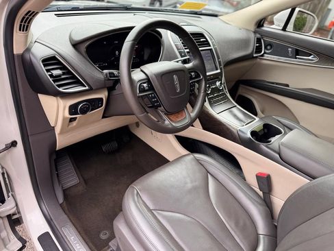 Used 2020 Lincoln Nautilus Reserve w/ Cargo Utility Package AWD/4WD image 14