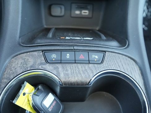 Used 2021 GMC Acadia Denali w/ GMC Pro Grade Package image 37