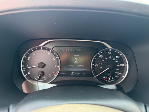 Used 2024 Nissan Frontier SL w/ Technology Package RWD image 43