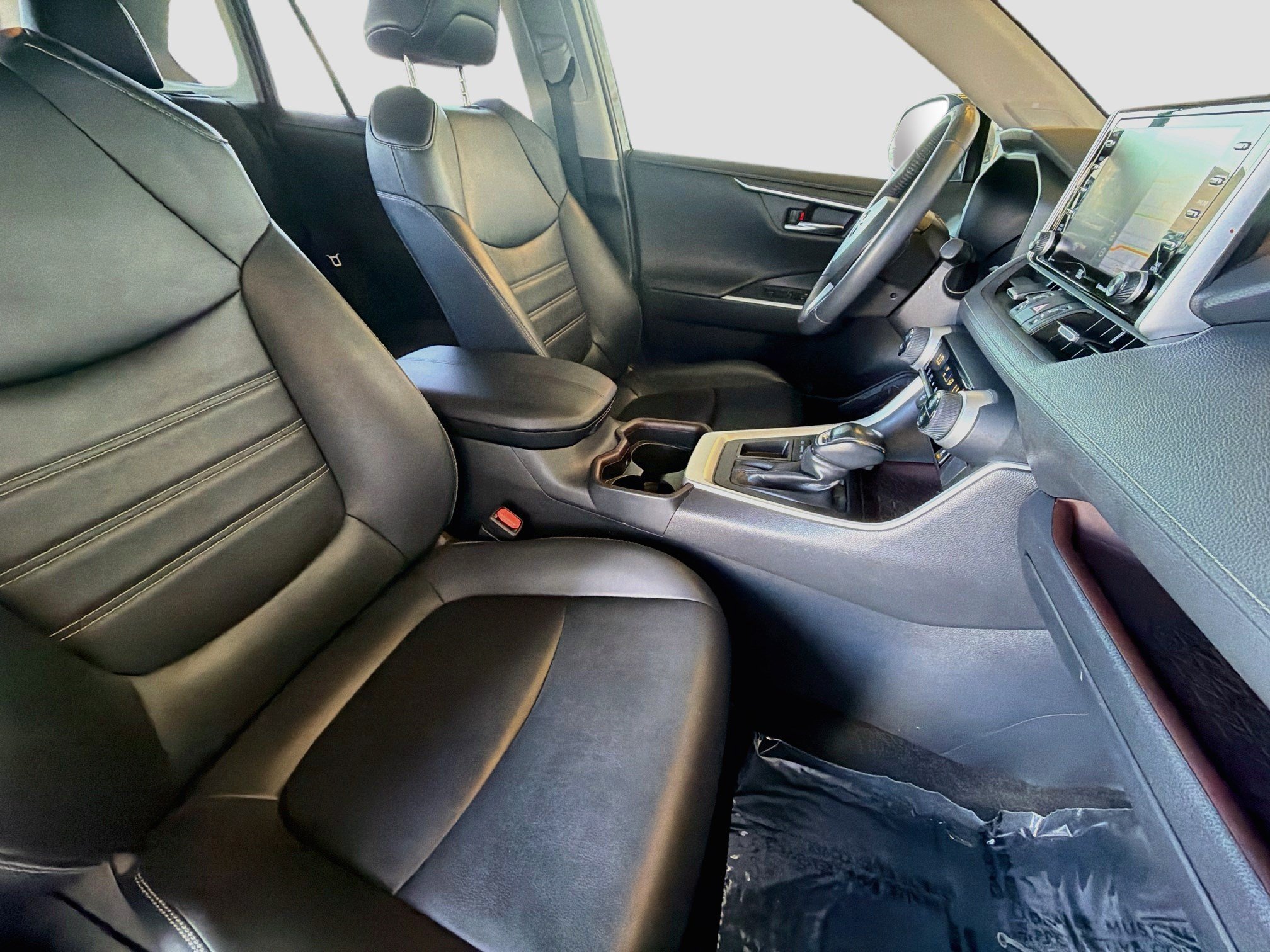 Used 2021 Toyota RAV4 Limited w/ Carpet Mat Package (TMS) FWD image 14