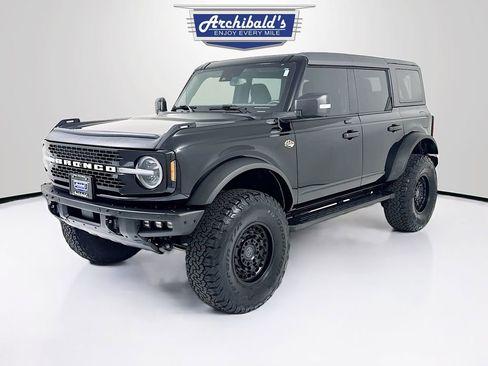Used 2023 Ford Bronco Wildtrak image 3