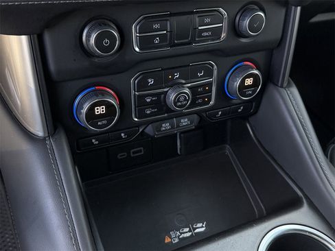 Certified 2023 Chevrolet Suburban LT image 20