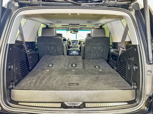 Used 2020 GMC Yukon Denali w/ Denali Ultimate Package AWD/4WD image 19