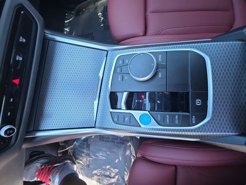 Used 2025 BMW i4 eDrive40 RWD image 25