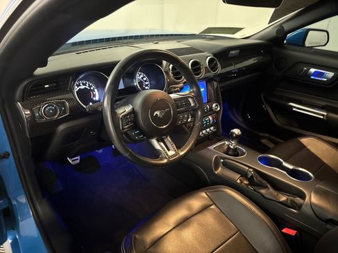 Used 2022 Ford Mustang Premium image 4