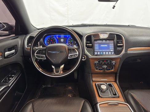 Used 2017 Chrysler 300 C Platinum w/ Safetytec Group II image 29