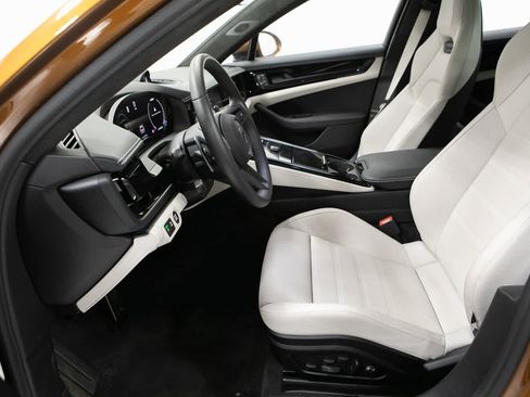 Certified 2025 Porsche Panamera Turbo image 23