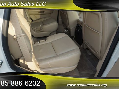 Used 2014 Cadillac Escalade Premium RWD image 20