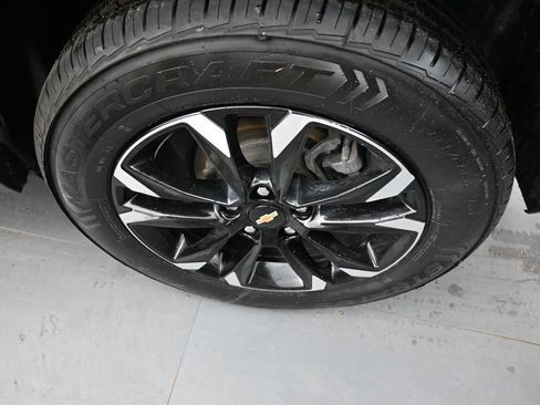Used 2023 Chevrolet TrailBlazer LT w/ Convenience Package AWD/4WD image 9