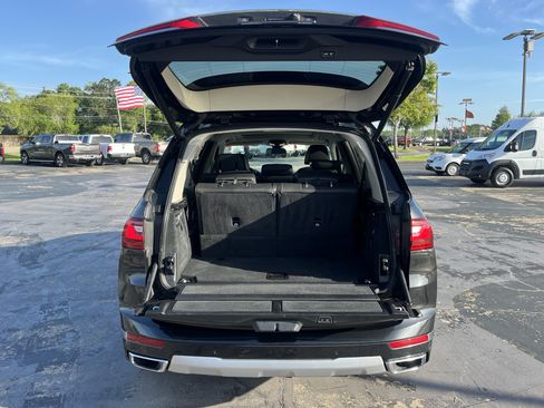 Used 2020 BMW X7 xDrive40i w/ Premium Package AWD/4WD image 11