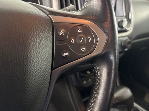 Used 2019 Chevrolet Colorado Z71 AWD/4WD image 36