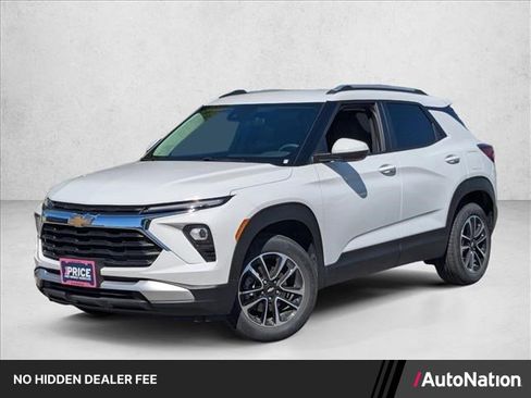 Used 2025 Chevrolet TrailBlazer LT AWD/4WD image 1