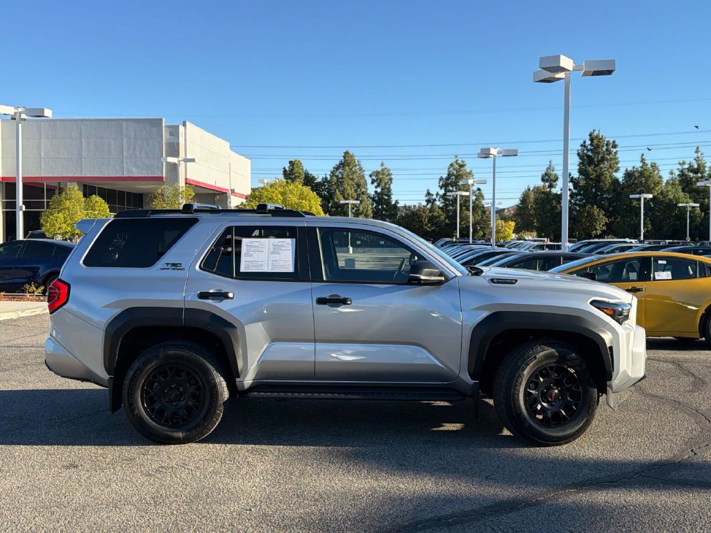 Certified 2025 Toyota 4Runner TRD Off-Road Premium AWD/4WD image 3