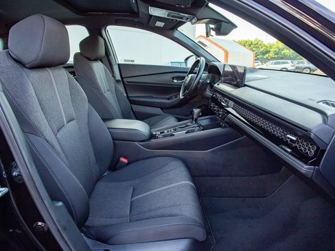Used 2024 Honda Accord Sport image 18