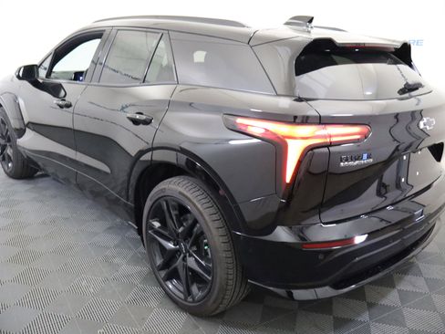 New 2025 Chevrolet Blazer EV RS image 10