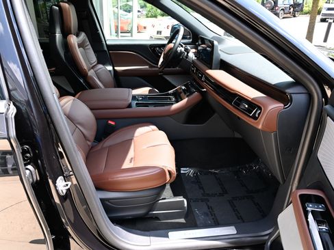 Used 2026 Lincoln Aviator Reserve AWD/4WD image 57