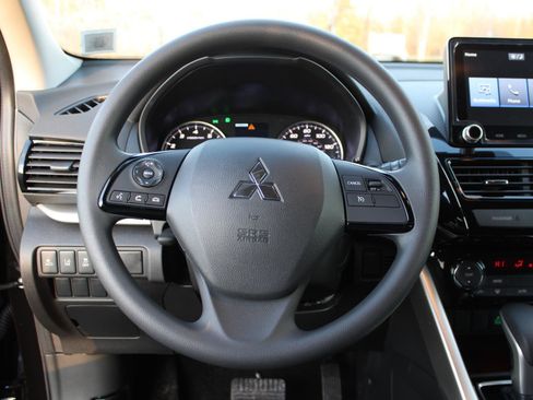 New 2026 Mitsubishi Eclipse Cross LE image 11