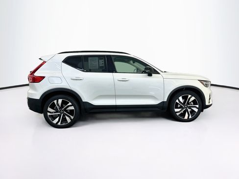 Used 2023 Volvo XC40 B5 Ultimate w/ Protection Package Premier AWD/4WD image 10