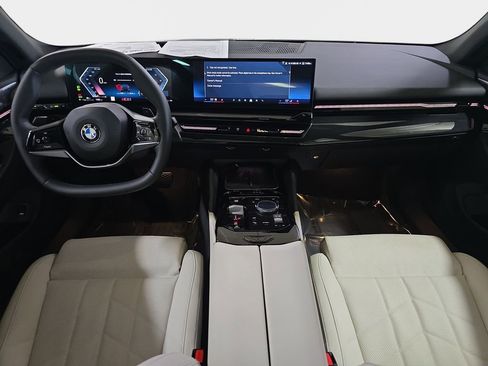 Used 2026 BMW 530i w/ Premium Package RWD image 12