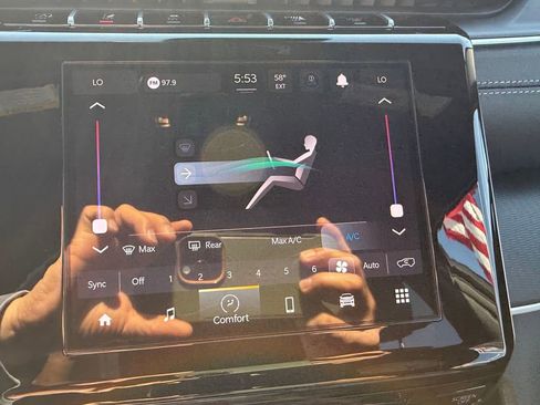 New 2025 Jeep Grand Cherokee Laredo image 19