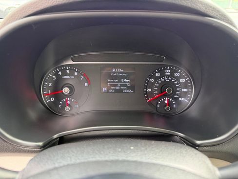 Used 2021 Kia Soul LX FWD image 19