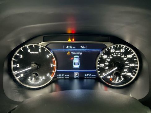 Used 2022 Nissan Altima 2.5 SR FWD image 12