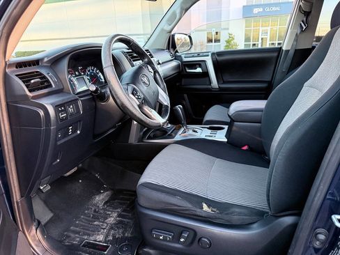 Used 2014 Toyota 4Runner SR5 image 5