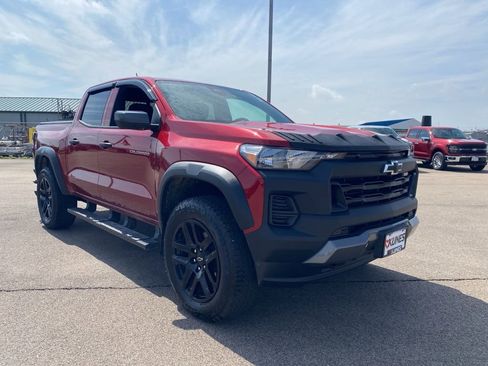 Used 2025 Chevrolet Colorado Trail Boss image 4
