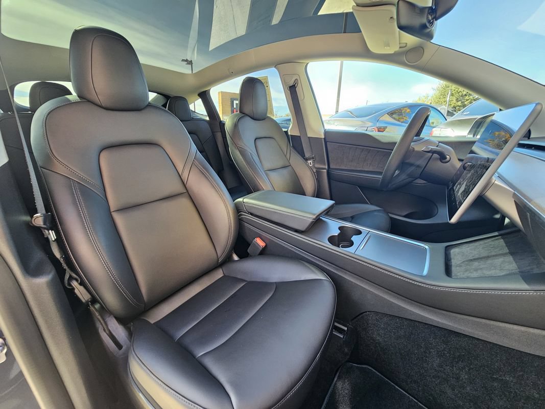 Used 2021 Tesla Model Y Long Range AWD/4WD image 17