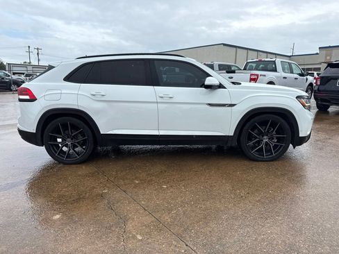 Used 2021 Volkswagen Atlas Cross Sport SEL Premium w/ Cross Sport MDO Package AWD/4WD image 8