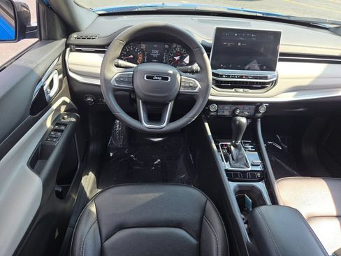 Certified 2025 Jeep Compass Limited AWD/4WD image 21