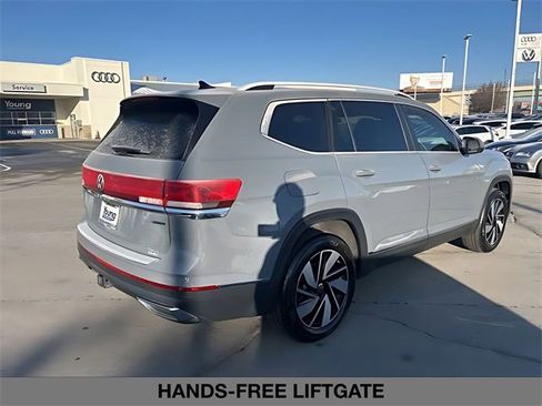 Used 2025 Volkswagen Atlas SEL image 3