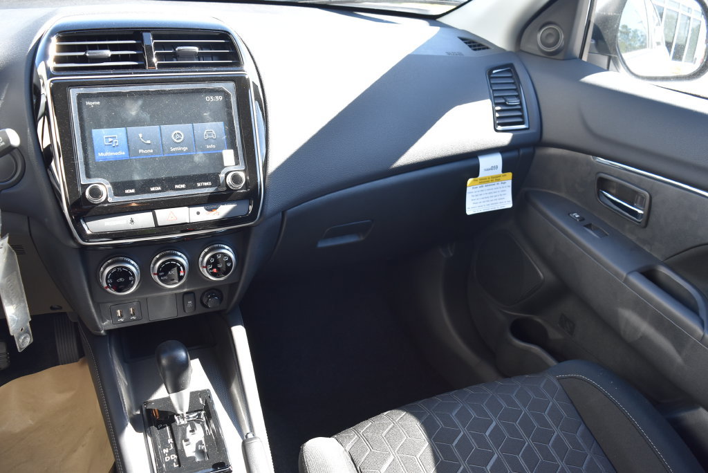 New 2027 Mitsubishi Outlander Sport ES AWD/4WD image 6