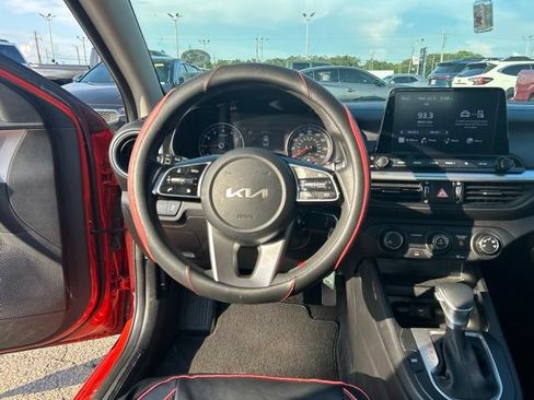 Used 2022 Kia Forte LXS w/ LXS Technology Package FWD image 18