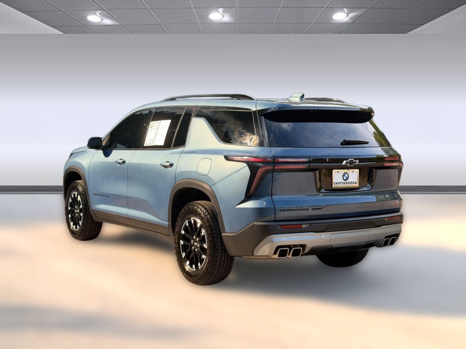Used 2025 Chevrolet Traverse Z71 w/ Driver Confidence Package AWD/4WD image 3
