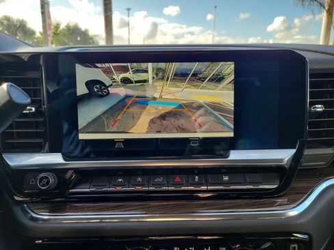 Used 2023 Chevrolet Silverado 1500 LT image 10