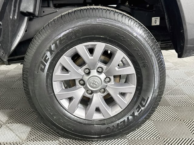 Used 2019 Toyota Tacoma SR5 RWD image 33