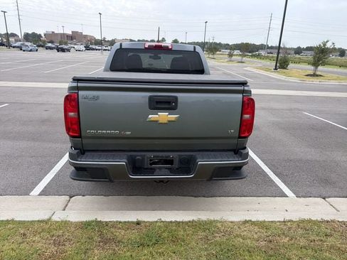 Used 2018 Chevrolet Colorado LT AWD/4WD image 3